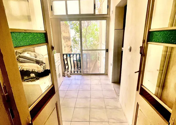 Traditional Maltese In Townhouse