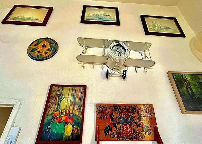 Traditional Maltese In Townhouse Pensiune Sliema