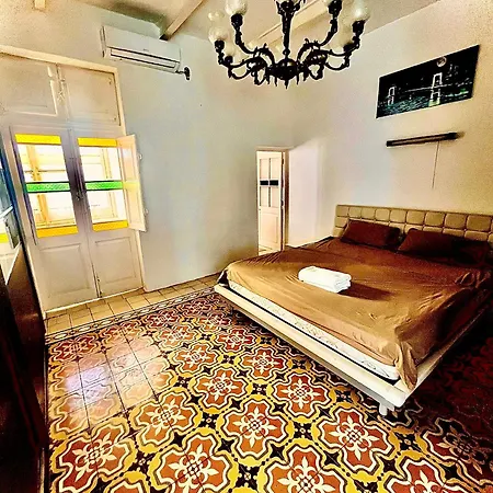 Traditional Maltese In Townhouse *