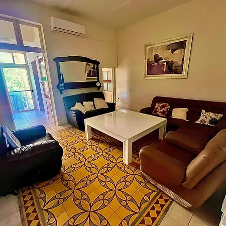 Guest house Traditional Maltese In Townhouse Sliema