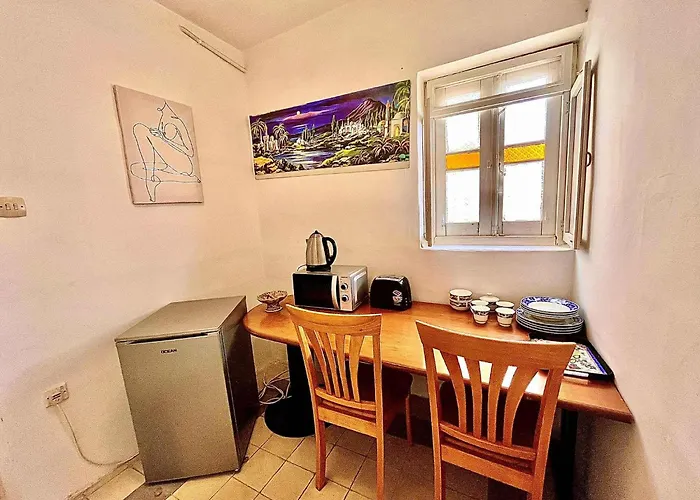 בית הארחה Traditional Maltese In Townhouse *